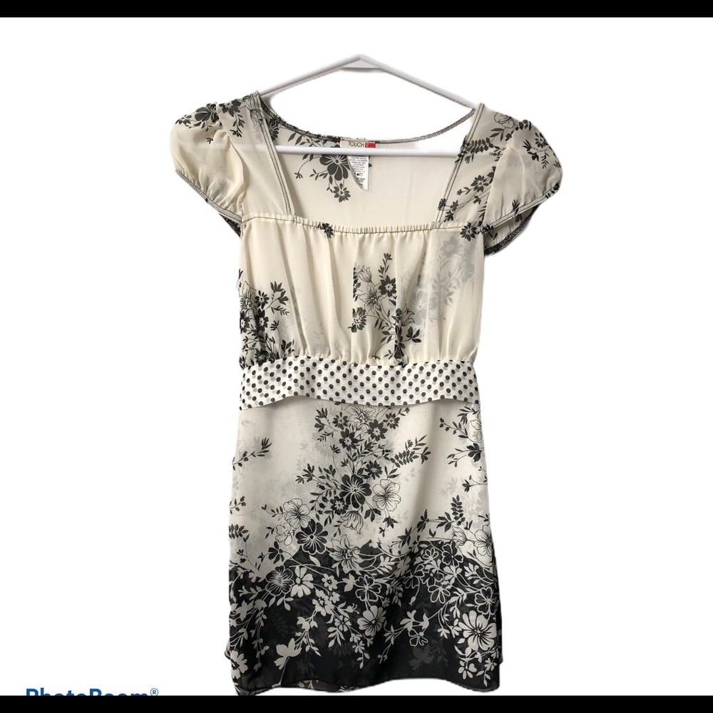 See-thru floral pattern top
